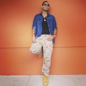 Meet your Posher, Derek